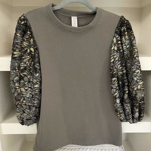 Dressy Sweatshirt with gold metallic, see through sleeves